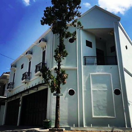 Zg Homestay Solo Sumber  Экстерьер фото