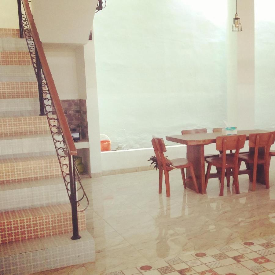 Zg Homestay Solo Sumber  Экстерьер фото