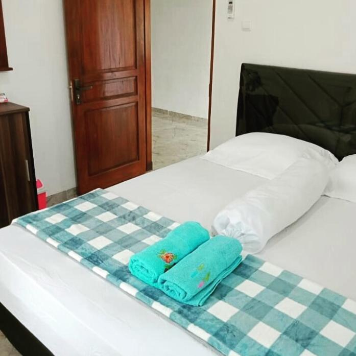 Zg Homestay Solo Sumber  Экстерьер фото